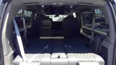 2025 GMC Savana 2500  LIMITED SE 7 PASSENGER - Photo 5 - Pompano Beach, FL 33064