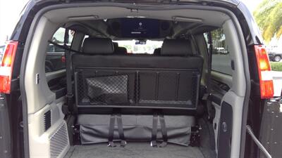 2025 GMC Savana 2500  LIMITED SE 7 PASSENGER - Photo 4 - Pompano Beach, FL 33064