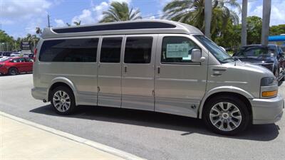 2025 GMC Savana 2500  9 PASSENGER LMT SE EXTENDED EXPLORER - Photo 6 - Pompano Beach, FL 33064