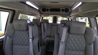 2025 GMC Savana 2500  9 PASSENGER LMT SE EXTENDED EXPLORER - Photo 13 - Pompano Beach, FL 33064