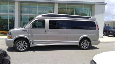 2025 GMC Savana 2500  9 PASSENGER LMT SE EXTENDED EXPLORER - Photo 2 - Pompano Beach, FL 33064