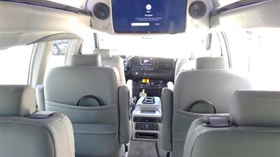 2025 GMC Savana 2500  9 PASSENGER LMT SE EXTENDED EXPLORER - Photo 9 - Pompano Beach, FL 33064