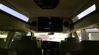2025 GMC Savana 2500  9 PASSENGER LMT SE EXTENDED EXPLORER - Photo 8 - Pompano Beach, FL 33064