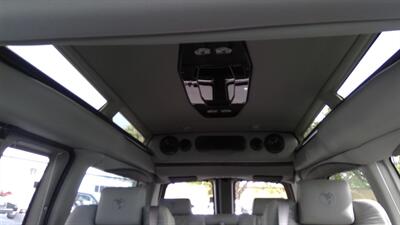 2026 GMC Savana 2500  LIMITED SE 7 PASSENGER - Photo 17 - Pompano Beach, FL 33064