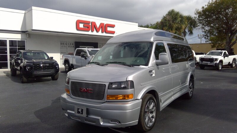 2026 GMC Savana 2500  LIMITED SE 7 PASSENGER