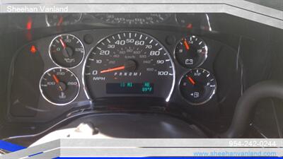 2024 GMC Savana 2500  LIMITED SE 7 PASSENGER - Photo 9 - Pompano Beach, FL 33064