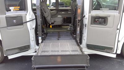 2017 GMC Savana 2500  EXTENDED EXPLORER LMT SE VAN NEW BRAUN WHEEL CHAIR LIFT - Photo 7 - Pompano Beach, FL 33064