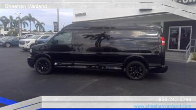 2024 GMC Savana 2500  LMT/SE 9 PASSENGER VAN - Photo 2 - Pompano Beach, FL 33064