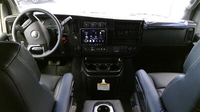 2024 GMC Savana 2500  LIMITED 7 PASSENGER - Photo 15 - Pompano Beach, FL 33064