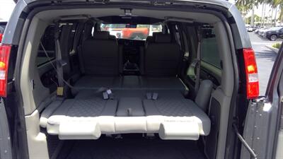 2025 GMC Savana 2500  LIMITED SE 7 PASSENGER - Photo 5 - Pompano Beach, FL 33064