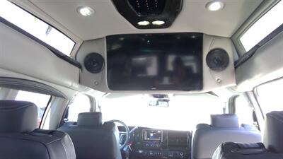 2025 GMC Savana 2500  LIMITED SE EXTENDED 9 PASSENGER - Photo 8 - Pompano Beach, FL 33064