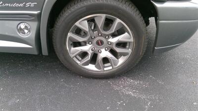 2025 GMC Savana 2500  9 PASSENGER LMT SE EXTENDED EXPLORER - Photo 15 - Pompano Beach, FL 33064