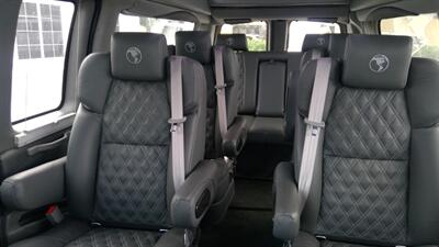 2025 GMC Savana 2500  9 PASSENGER LMT SE EXTENDED EXPLORER - Photo 12 - Pompano Beach, FL 33064