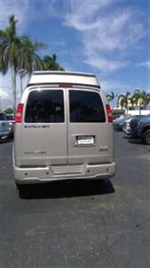 2024 GMC Savana 2500  LIMITED SE 7 PASSENGER - Photo 3 - Pompano Beach, FL 33064