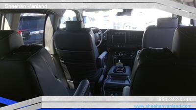 2024 GMC Savana 2500  LIMITED SE 7 PASSENGER - Photo 11 - Pompano Beach, FL 33064