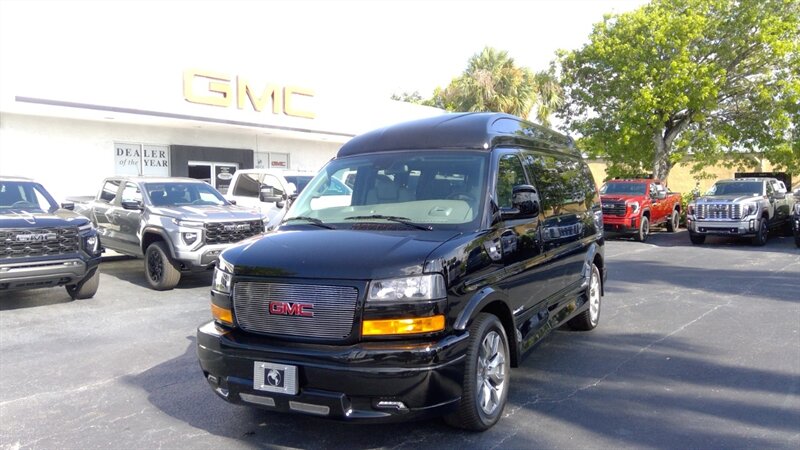 2026 GMC Savana 2500  LIMITED SE 7 PASSENGER