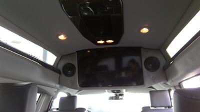 2024 GMC Savana 2500  7 PASSENGER EXPLORER LMT SE - Photo 8 - Pompano Beach, FL 33064