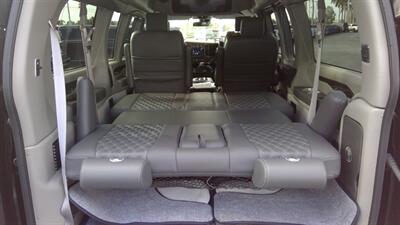 2024 GMC Savana 2500  7 PASSENGER EXPLORER LMT SE - Photo 5 - Pompano Beach, FL 33064