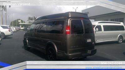 2023 GMC Savana 2500  LIMITED 7 PASSENGER - Photo 3 - Pompano Beach, FL 33064