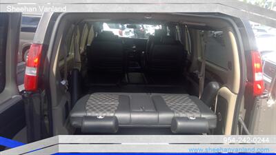 2023 GMC Savana 2500  LIMITED 7 PASSENGER - Photo 11 - Pompano Beach, FL 33064