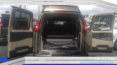 2023 GMC Savana 2500  LIMITED 7 PASSENGER - Photo 10 - Pompano Beach, FL 33064