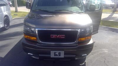 2023 GMC Savana 2500  LIMITED 7 PASSENGER - Photo 2 - Pompano Beach, FL 33064