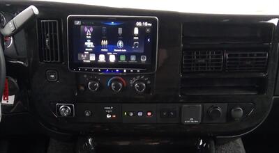2020 GMC Savana 2500  9 PASSENGER LMT SE EXPLORER - Photo 18 - Pompano Beach, FL 33064
