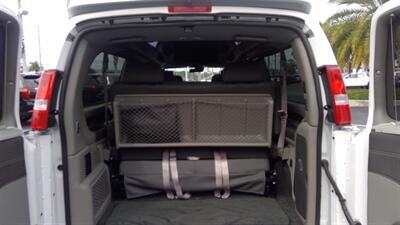2025 GMC Savana 2500  9 PASSENGER LMT SE EXTENDED EXPLORER - Photo 4 - Pompano Beach, FL 33064