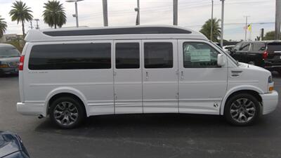 2025 GMC Savana 2500  9 PASSENGER LMT SE EXTENDED EXPLORER - Photo 6 - Pompano Beach, FL 33064