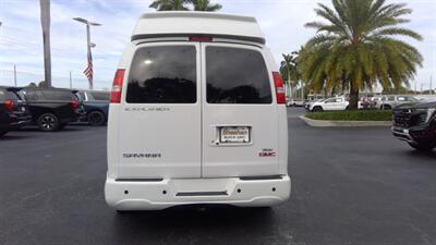 2025 GMC Savana 2500  9 PASSENGER LMT SE EXTENDED EXPLORER - Photo 3 - Pompano Beach, FL 33064