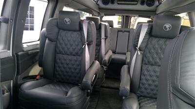 2025 GMC Savana 2500  9 PASSENGER LMT SE EXTENDED EXPLORER - Photo 12 - Pompano Beach, FL 33064
