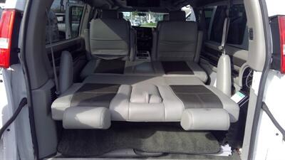 2017 GMC Savana  8 PASSENGER CONVERSION  EXTEND                                       ED - Photo 18 - Pompano Beach, FL 33064