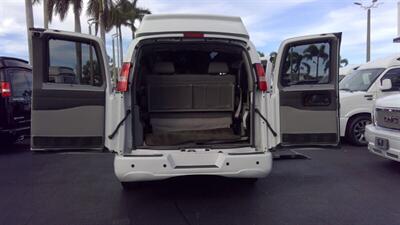 2017 GMC Savana  8 PASSENGER CONVERSION  EXTEND                                       ED - Photo 11 - Pompano Beach, FL 33064