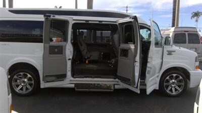 2017 GMC Savana  8 PASSENGER CONVERSION  EXTEND                                       ED - Photo 6 - Pompano Beach, FL 33064