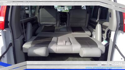 2017 GMC Savana  8 PASSENGER CONVERSION  EXTEND                                       ED - Photo 18 - Pompano Beach, FL 33064