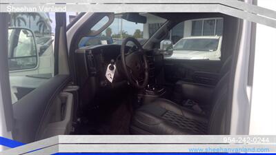 2024 GMC Savana 2500  LMT/SE 9 PASSENGER VAN - Photo 10 - Pompano Beach, FL 33064