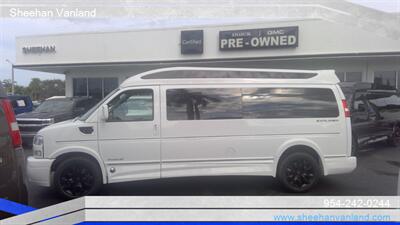 2024 GMC Savana 2500  LMT/SE 9 PASSENGER VAN - Photo 2 - Pompano Beach, FL 33064