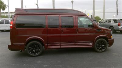 2025 GMC Savana 2500  LMT SE 7 PASSENGER - Photo 4 - Pompano Beach, FL 33064
