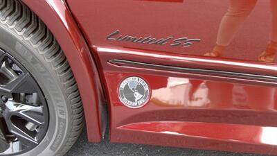 2025 GMC Savana 2500  LMT SE 7 PASSENGER - Photo 17 - Pompano Beach, FL 33064