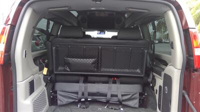 2025 GMC Savana 2500  LMT SE 7 PASSENGER - Photo 5 - Pompano Beach, FL 33064