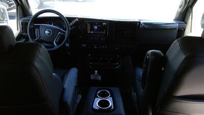 2025 GMC Savana 2500  LIMITED SE EXTENDED 9 PASSENGER - Photo 10 - Pompano Beach, FL 33064