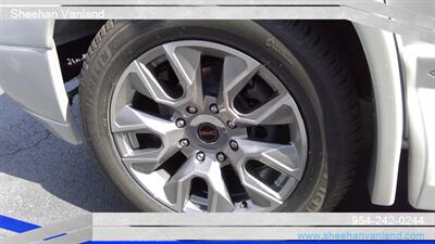 2024 GMC Savana 2500  9 PASSENGER LMT SE EXTENDED EXPLORER - Photo 13 - Pompano Beach, FL 33064