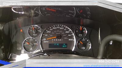 2024 GMC Savana 2500  9 PASSENGER LMT SE EXTENDED EXPLORER - Photo 11 - Pompano Beach, FL 33064