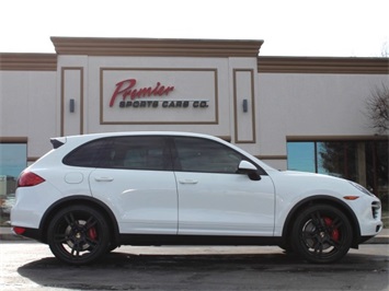 2011 Porsche Cayenne Turbo   - Photo 9 - Springfield, MO 65802