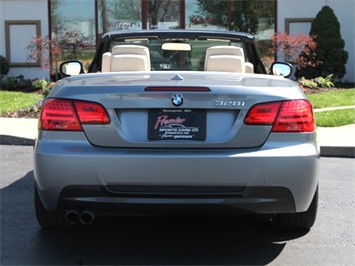 2011 BMW 328i Convertible   - Photo 7 - Springfield, MO 65802