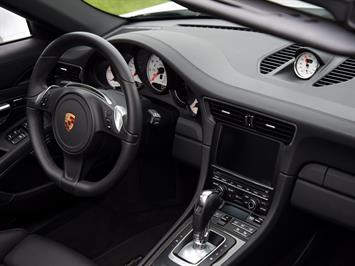 2015 Porsche 911 Turbo S   - Photo 19 - Springfield, MO 65802