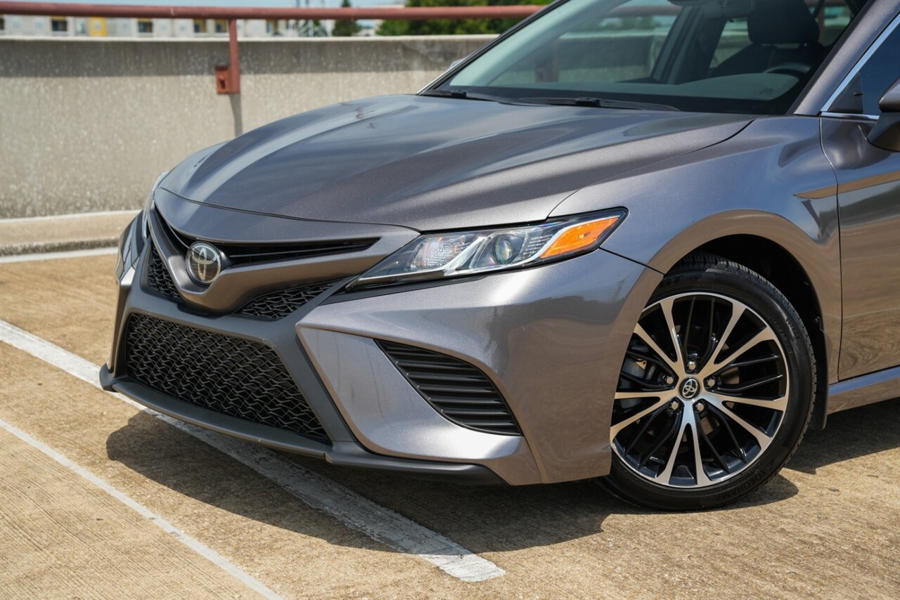 2019 Toyota Camry SE - Photo 22 - Springfield, MO 65802