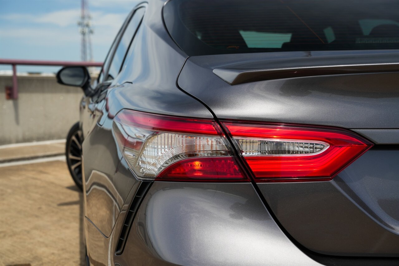 2019 Toyota Camry SE - Photo 30 - Springfield, MO 65802