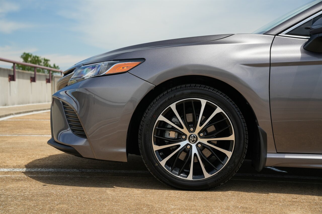 2019 Toyota Camry SE - Photo 31 - Springfield, MO 65802