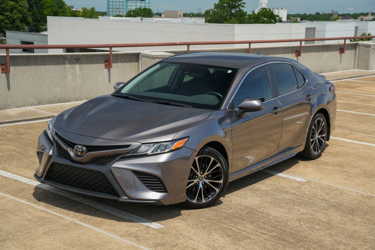 2019 Toyota Camry SE - Photo 21 - Springfield, MO 65802